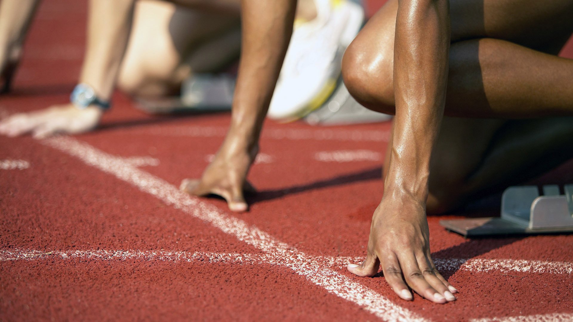 PSG教练赛后承诺调整战术迎接挑战，psg战队教练是谁