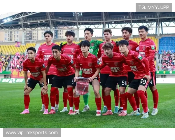 成都蓉城双星回归：激情与荣耀再度升华